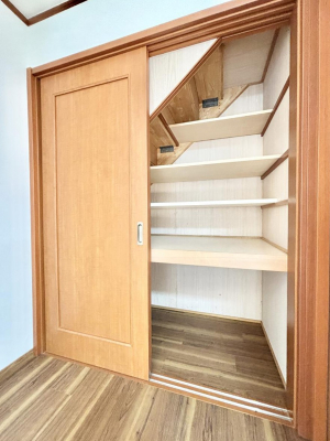 ���[�@������ꂪ���ȉƑ����L�̏�������p�i�Ȃǂ������Ղ���[�ł��郊�r���O���[�I