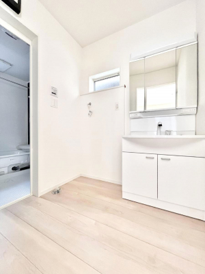 ���̑��@�������̂�����K��Ԃł��B�����̐g�x�x���C�����ǂ����g�������܂��B 