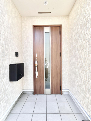 ���ց@��؂ȉƑ��A���q���o�}���錺�ցB