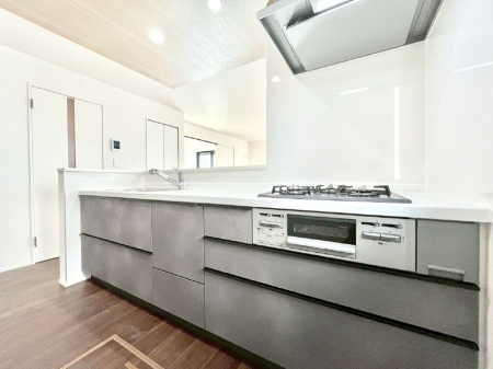 �L�b�`���@���������Ȃ���ł����Ƒ��Ƃ̉�b���y���߂�ΖʃL�b�`��