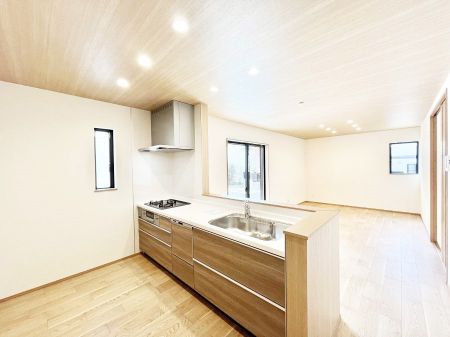 �L�b�`���@���������Ȃ��炲�Ƒ��Ƃ̉�b���y���߂�ΖʃJ�E���^�[�L�b�`��