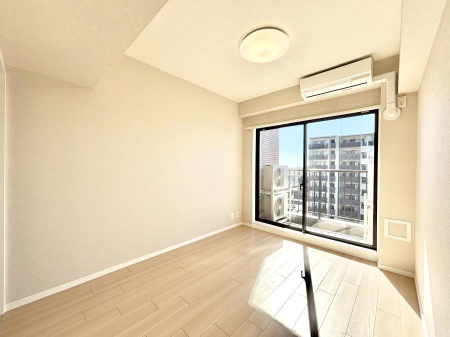 ���̑����ρ@�o���R�j�[���J�������v���X���Ă����m��  