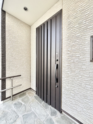 ���ց@�Z�܂��̊�����o����A���փh�A�B 