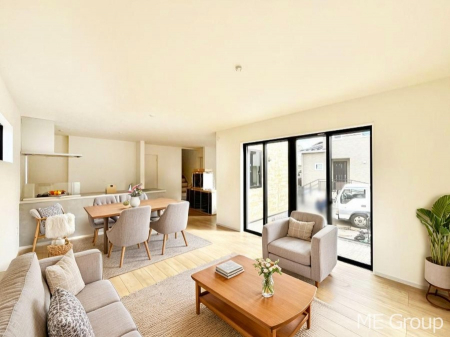 ���r���O�@�傫�ȑ����炽���Ղ�̗z���ƕ����������郊�r���O���Ƌ��CG�ł�  