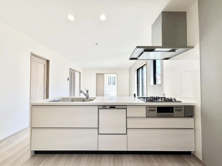 �L�b�`���@�������������I�ɁA�y�����I�V�X�e���L�b�`��  