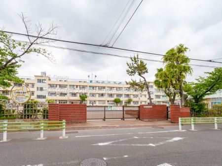 ���ӊ��@���w�Z 530m �����旧�Ė����w�Z