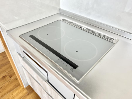 ���̑����ρ@IH�N�b�L���O�q�[�^�[�͓V�̒����ʂ��t���b�g�Ȃ̂Œ�����̓T�b�ƈ�@�����邾���I