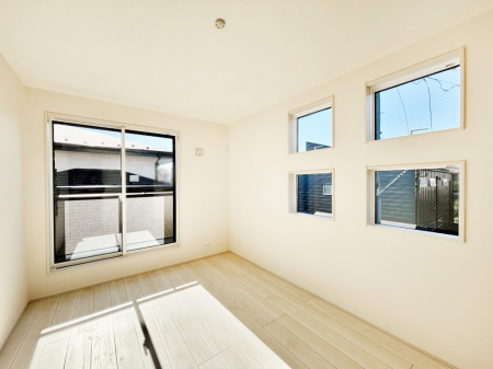 �Q���@���邢�o���R�j�[�T�C�h�ɗm����ݒu�B�ڊo�߂̗ǂ��Q���ɁB