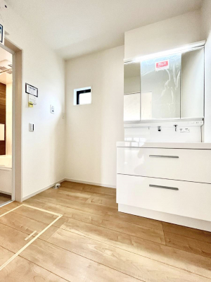 ���̑��@�������̂�����K��Ԃł��B�����̐g�x�x���C�����ǂ����g�������܂��B 