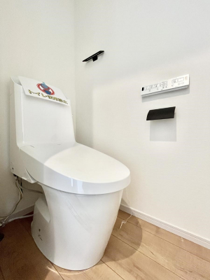 �g�C���@�g�C����1�K��2�K���ꂼ��ɔz�u����Ă��ĂƂĂ��֗��ł��B 