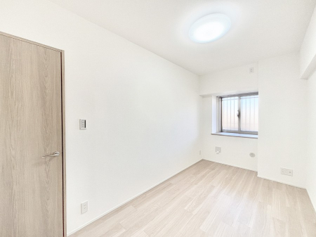 �Q���@�g���₷���`�Ńx�b�g��Ƌ�̒u�����ɂ����邱�Ƃ�����܂���B   