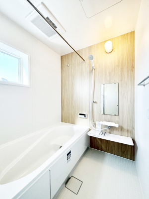 �����@����̔�������Ă���閾�邢�������̂���o�X���[��