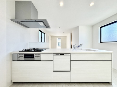 �L�b�`���@���r���O�����n����l�C�̃J�E���^�[�L�b�`���B �Ƒ��������Ȃ���Ǝ������邱�Ƃ��ł��܂��B