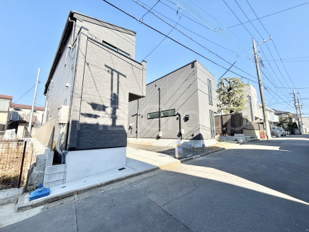 ���n�O�ώʐ^�@�����Ղ�̗z���ƊJ�����ɕ�܂�閾�邢�Z�܂�  