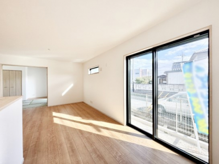 ���̑����ρ@�傫�ȑ����炽���Ղ�̗z���ƕ����������郊�r���O  