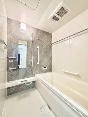 �����@����̔�����₷��؂ȃo�X�^�C���B�������Ƃ����C���y����Ŕ����Ƃ肽���ł��ˁI  