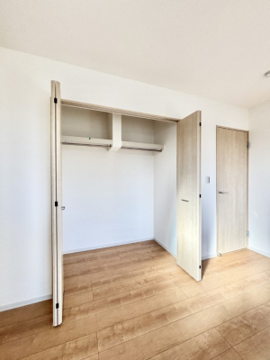 ���[�@�m���̃N���[�[�b�g�B���s��������̂Ō���̈ߗނ�����������܂�܂��B