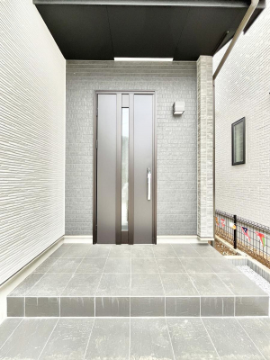 ���ց@��؂ȉƑ��A���q���o�}���錺�ցB