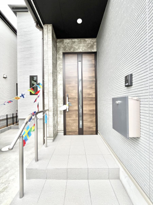 ���ց@��؂ȉƑ��A���q���o�}���錺�ցB