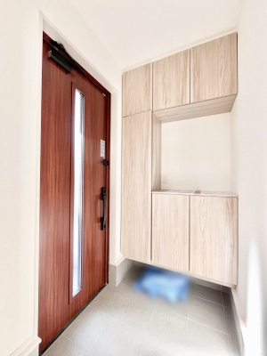 ���ց@�K���X�X���b�g�̓��������փh�A�������Ɍ���͂��Ă���܂�