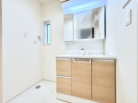 ���̑��@�������̂�����K��Ԃł��B�����̐g�x�x���C�����ǂ����g�������܂��B 