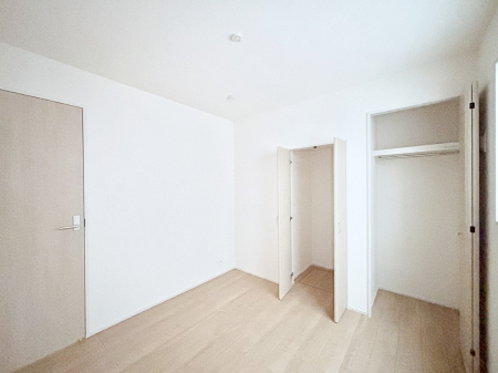 ���[�@1�K�̔[�ˁB���[�����ł͂Ȃ��A�e�����[�N���[����A�g���G�Ƃ��Ă������p���������܂��B