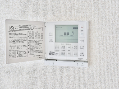 ���̑����ρ@���g�[�t���œ~���|�J�|�J�B���Ƒ��̌e���̃X�y�[�X�ɂȂ�܂��ˁB