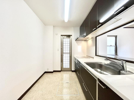 �L�b�`���@��Ƃ肠��L�b�`���ł͂��Ƒ��Ɗy�������������ł��܂��B