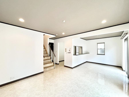 ���r���O�@���r���O�K�i���Ƒ��̏Ί�Ɖ�b���Ȃ��ł���܂�  