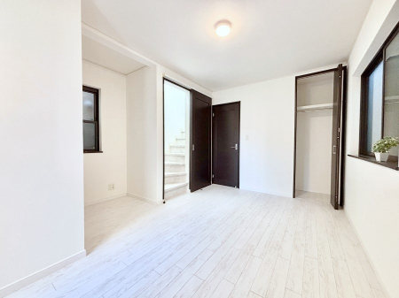 �q�������@�q�������ɂ��������߂Ȏ��[�X�y�[�X�����Ղ�̋���