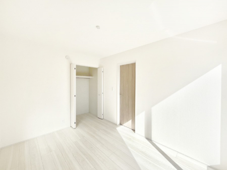 �Q���@�g���₷���`�Ńx�b�g��Ƌ�̒u�����ɂ����邱�Ƃ�����܂���B   