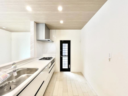 �L�b�`���@��Ƃ肠��L�b�`���ł͂��Ƒ��Ɗy�������������ł��܂��B