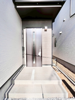 ���ց@��؂ȉƑ��A���q���o�}���錺�ցB