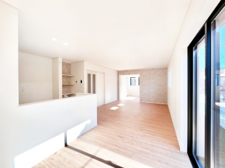 ���̑����ρ@�Ƒ��̏Ί炪���R�Ɛ��܂�Ă���A����ȕ��͋C�̃_�C�j���O�Ɏd�オ���Ă��܂� 