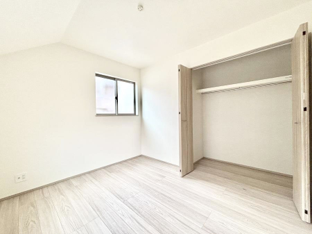 �q�������@�q�������ɂ��������߂Ȏ��[�X�y�[�X�����Ղ�̋���