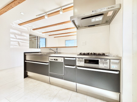 �L�b�`���@�������������I�ɁA�y�����I�V�X�e���L�b�`��