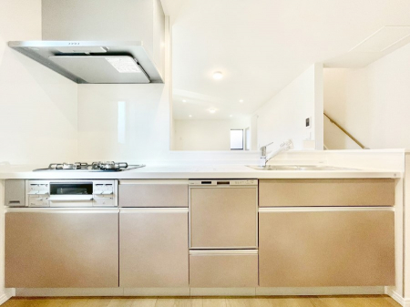 �L�b�`���@�������������I�ɁA�y�����I�V�X�e���L�b�`��