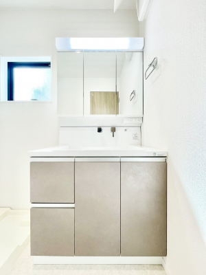 ���ʑ�E���ʏ��@���[�͂Ƌ@�\���ɗD�ꂽ���ʉ��ϑ�