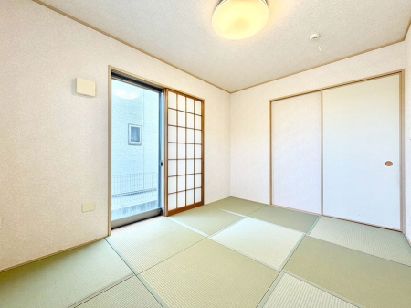 ���̑����ρ@�_�炩����̋�Ԃ́A���q�l�̗V�я�◈�q���̂����ĂȂ��̏ꏊ�Ƃ��ďd�󂵂܂��B 