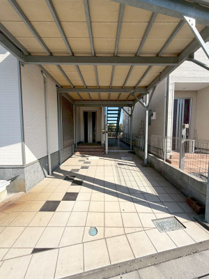 �@�����Ɍ������Ȃ����ԃX�y�[�X�B