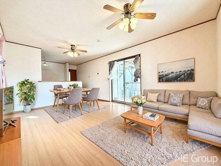 ���r���O�@���Ƒ��̓��₩�Șb�����ŕ�܂�閾�邢���r���O  ���Ƌ��CG�ł�