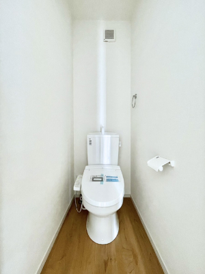 �g�C���@�g�C����1�K��2�K���ꂼ��ɔz�u����Ă��ĂƂĂ��֗��ł��B 