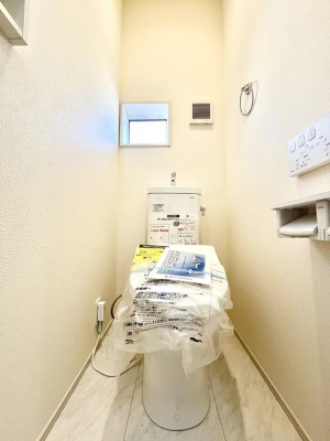 �g�C���@�g�C����1�K��2�K���ꂼ��ɔz�u����Ă��ĂƂĂ��֗��ł��B 