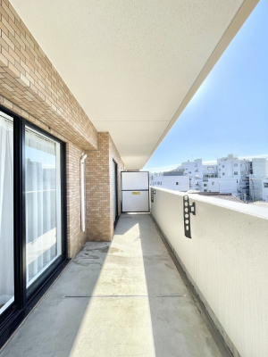 �o���R�j�[�@�����t���̃o���R�j�[�͋}�ȉJ�ł����S�ł��B