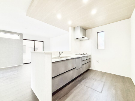 �L�b�`���@���������Ȃ��炲�Ƒ��Ƃ̉�b���y���߂�ΖʃJ�E���^�[�L�b�`��