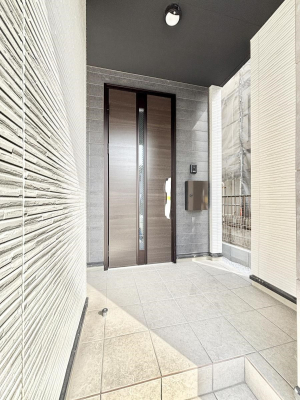 ���ց@��؂ȉƑ��A���q���o�}���錺�ցB���֑O�͉����t���ŉJ���~���Ă��Ă��G��ɂ����ł��B 