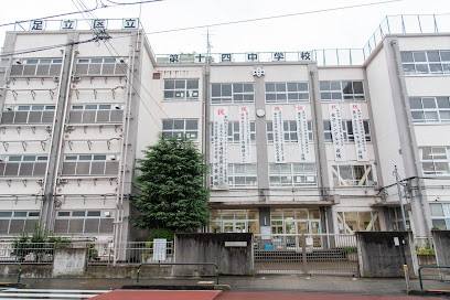 ���ӊ��@���w�Z 600m �����旧��\�l���w�Z