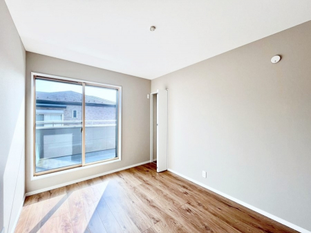 �Q���@�g���₷���`�Ńx�b�g��Ƌ�̒u�����ɂ����邱�Ƃ�����܂���B 