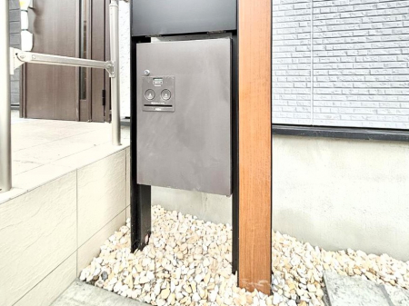 ���̑��@�ו��̎󂯎�肪�����������S�I�s�ݎ��ɂ��ו����󂯎����zBOX�t���ł�