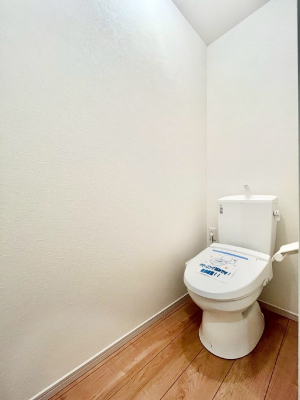 �g�C���@�g�C����1�K��2�K���ꂼ��ɔz�u����Ă��ĂƂĂ��֗��ł��B 